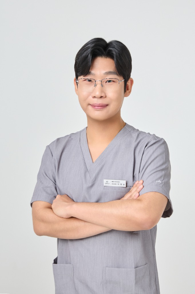 Dr. Lee Hyun-seung